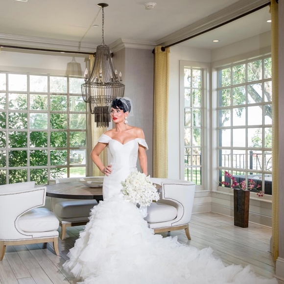 Martina Lima Wedding Gown - Picture 4 of 7